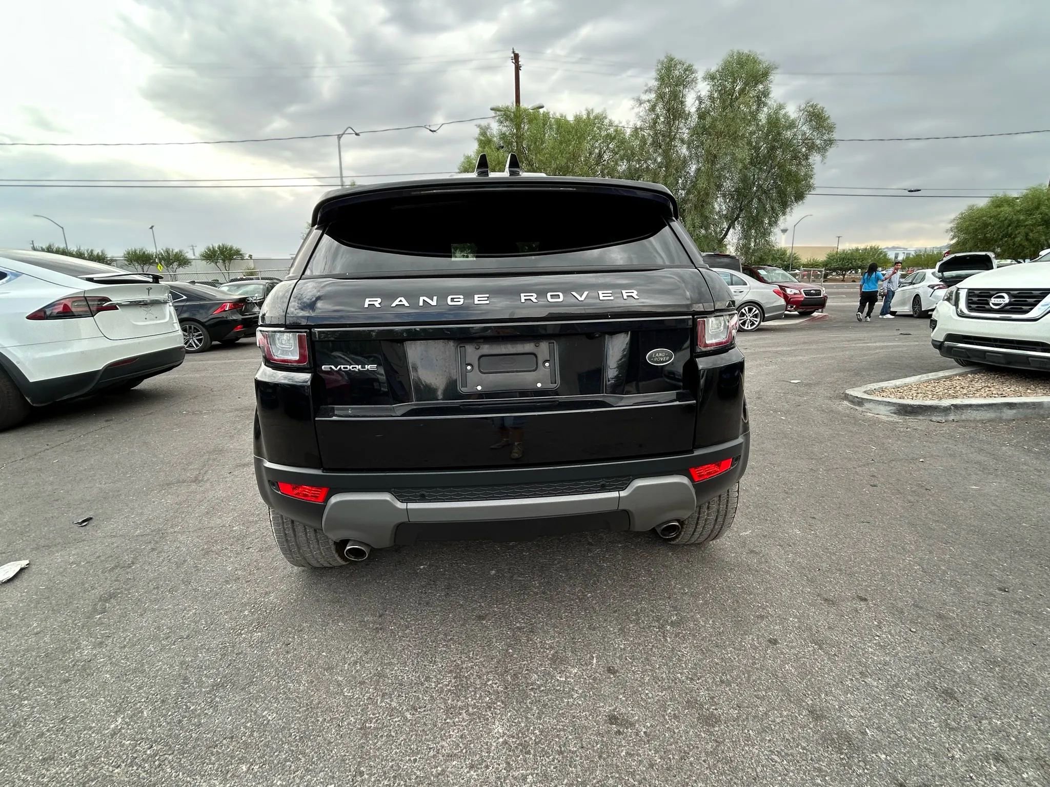 Used 2018 Land Rover Range Rover Evoque SE image 5