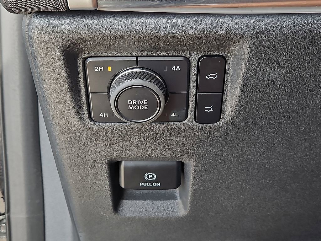 Used 2025 Ford Expedition Max Platinum AWD/4WD image 25