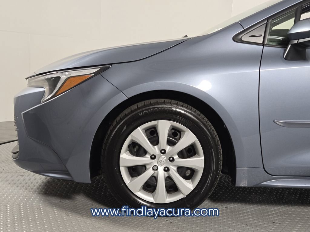 Used 2023 Toyota Corolla LE w/ Carpet Mat Package (TMS) FWD image 11