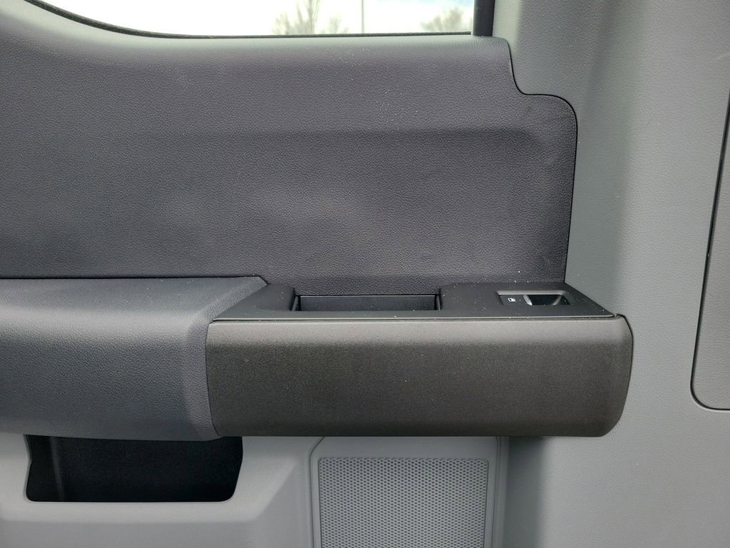 New 2026 Ford F250 4x4 SuperCab Super Duty image 14