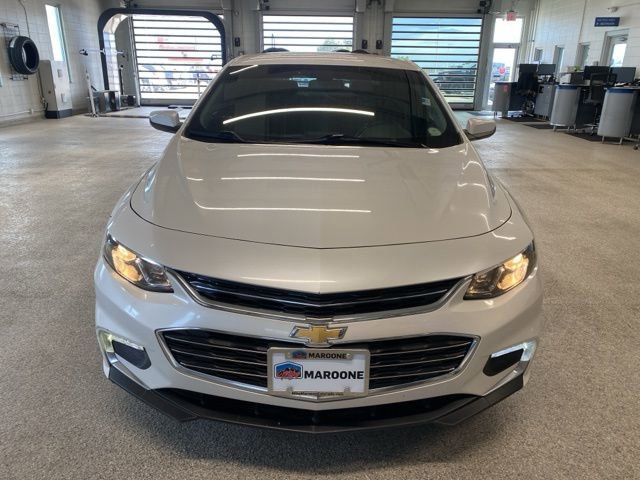 Used 2016 Chevrolet Malibu LT FWD image 2