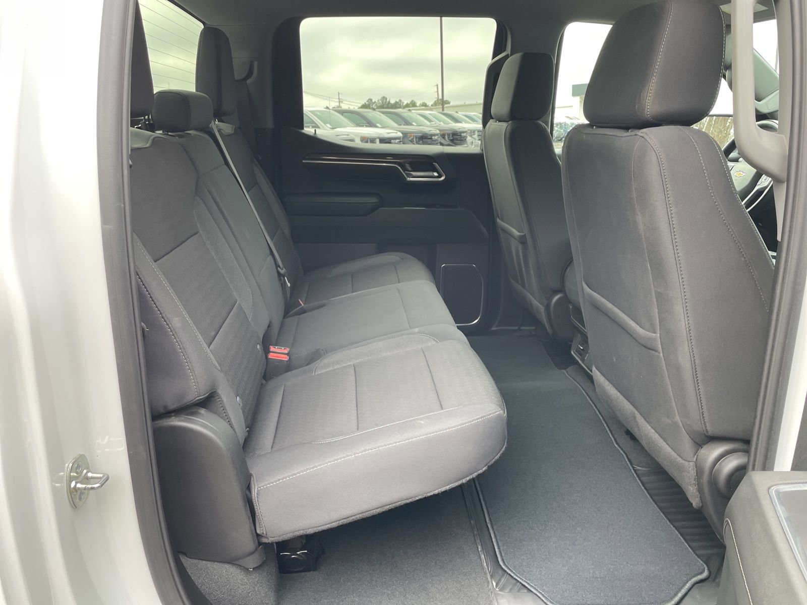 Used 2025 Chevrolet Silverado 1500 LT image 27