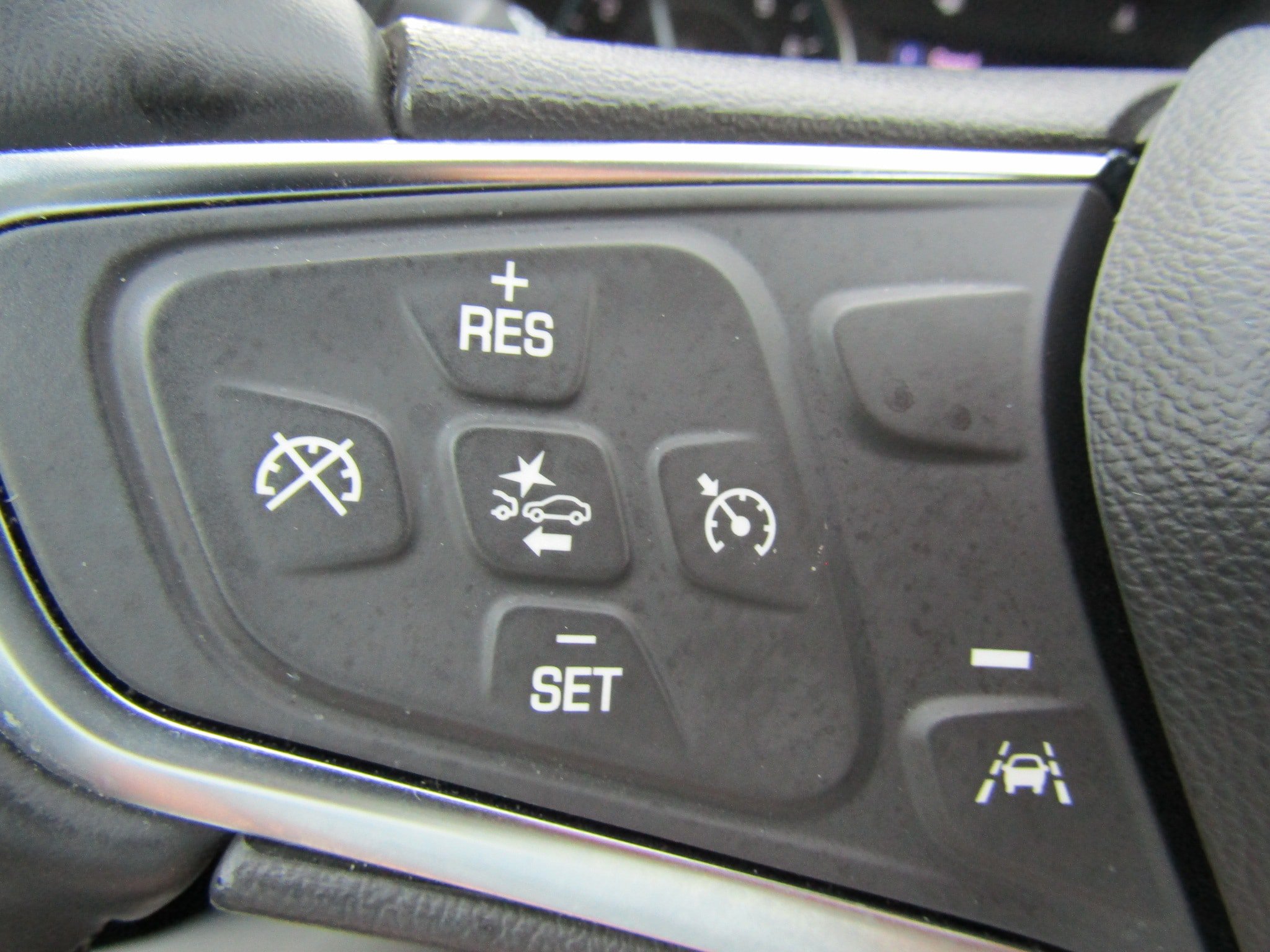 Used 2024 Chevrolet Equinox LT AWD/4WD image 23
