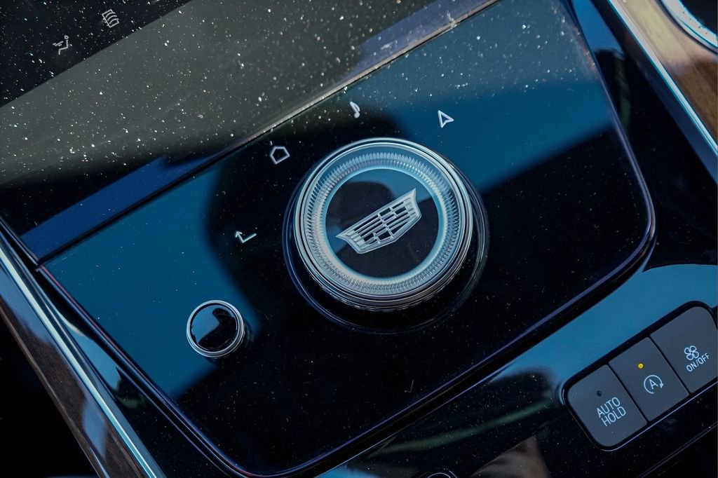 New 2026 Cadillac Escalade Platinum Sport w/ LPO, ONYX Package image 14