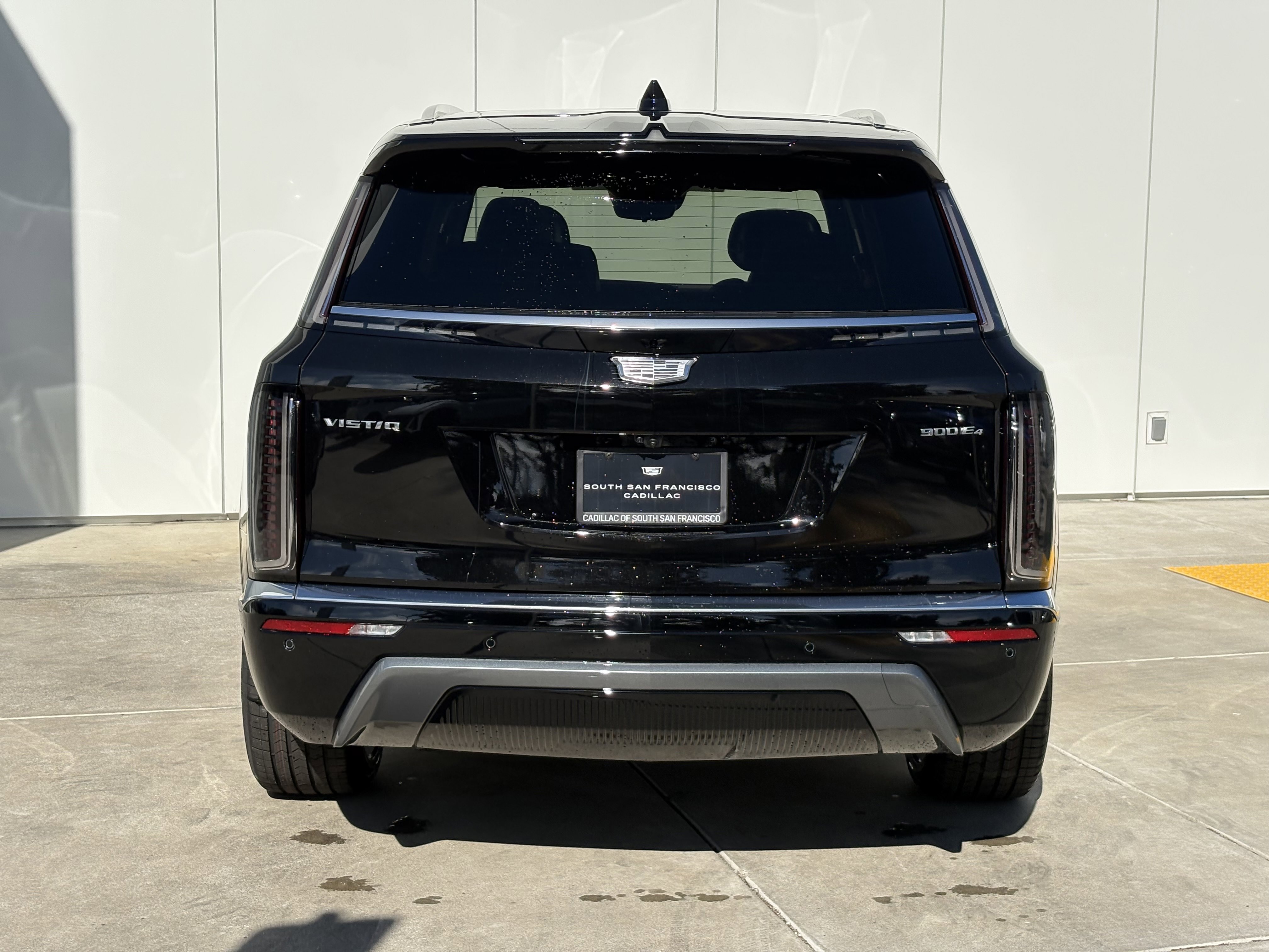 New 2026 Cadillac Vistiq Luxury w/ LPO, Floor Liner Package image 8