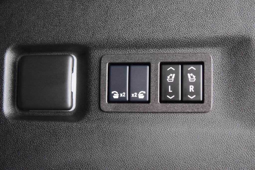 Used 2024 Chevrolet Suburban High Country w/ Max Trailering Package AWD/4WD image 24