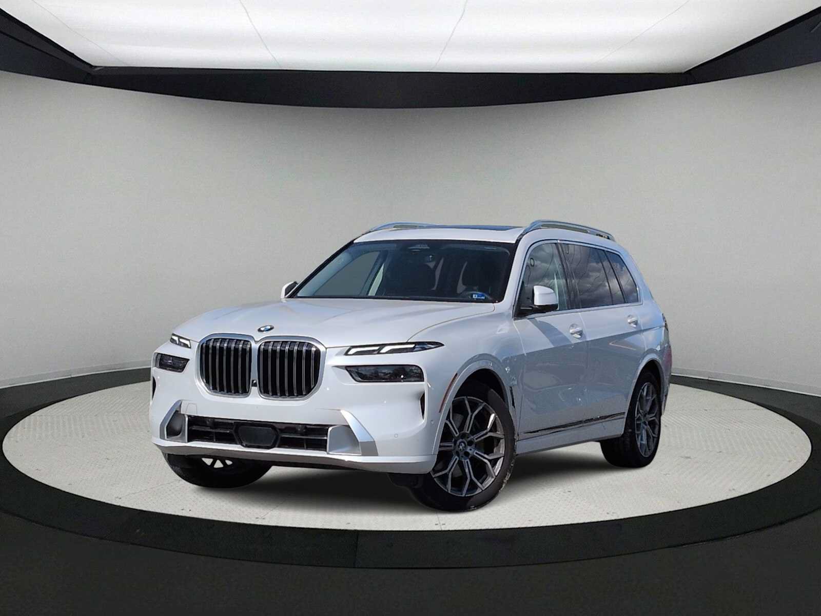Used 2026 BMW X7 xDrive40i w/ Premium Package AWD/4WD image 1