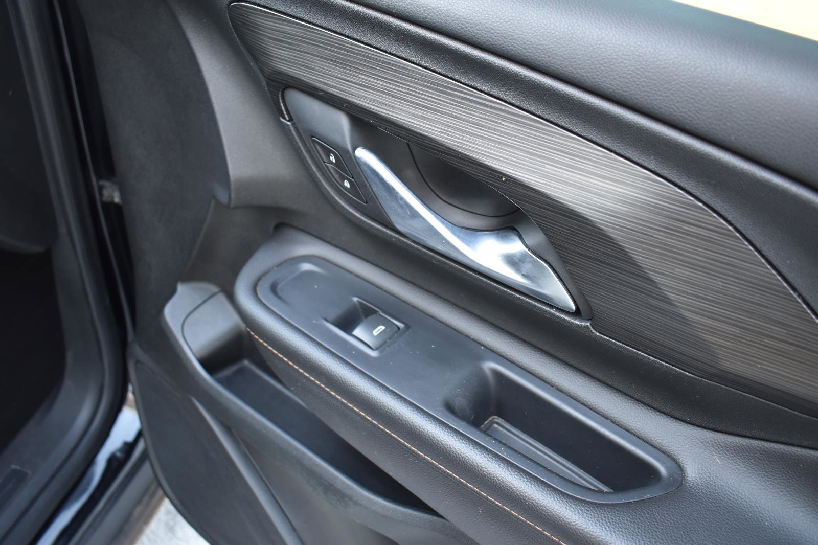 Used 2020 GMC Terrain SLT image 54
