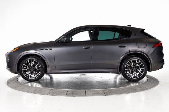 Used 2023 Maserati Grecale Modena image 2