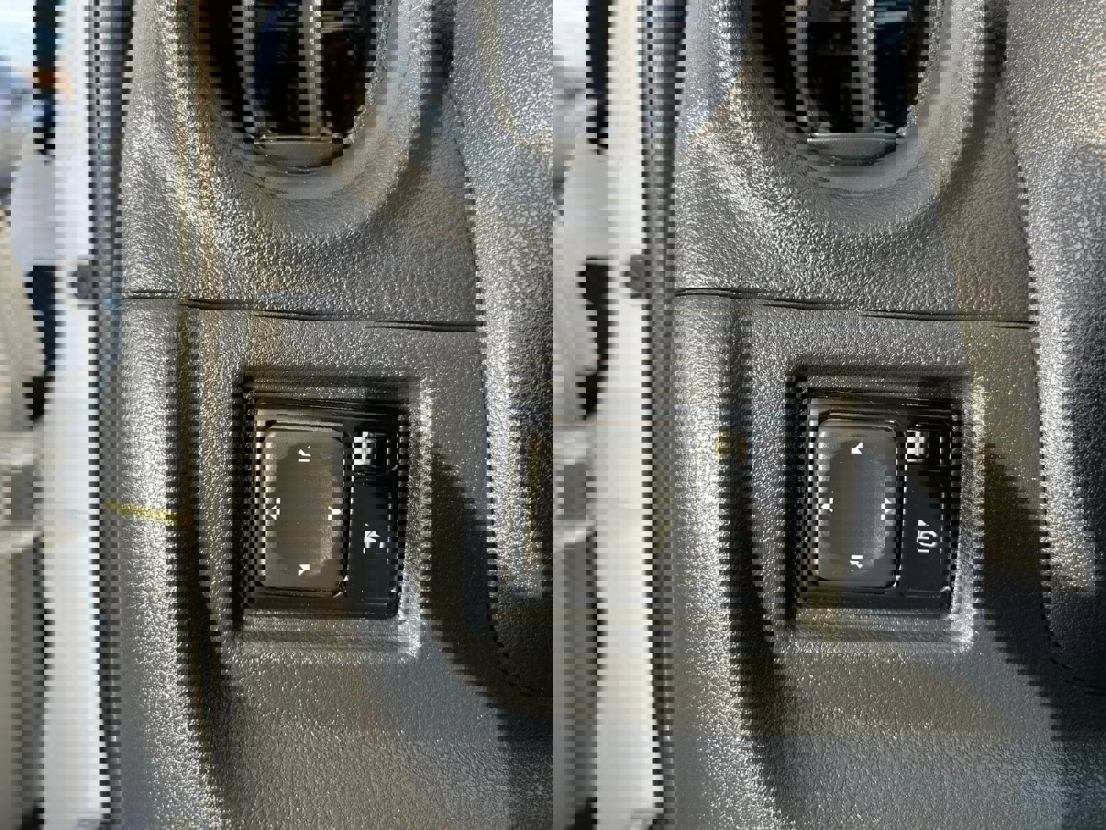 Used 2017 Nissan Versa S image 22