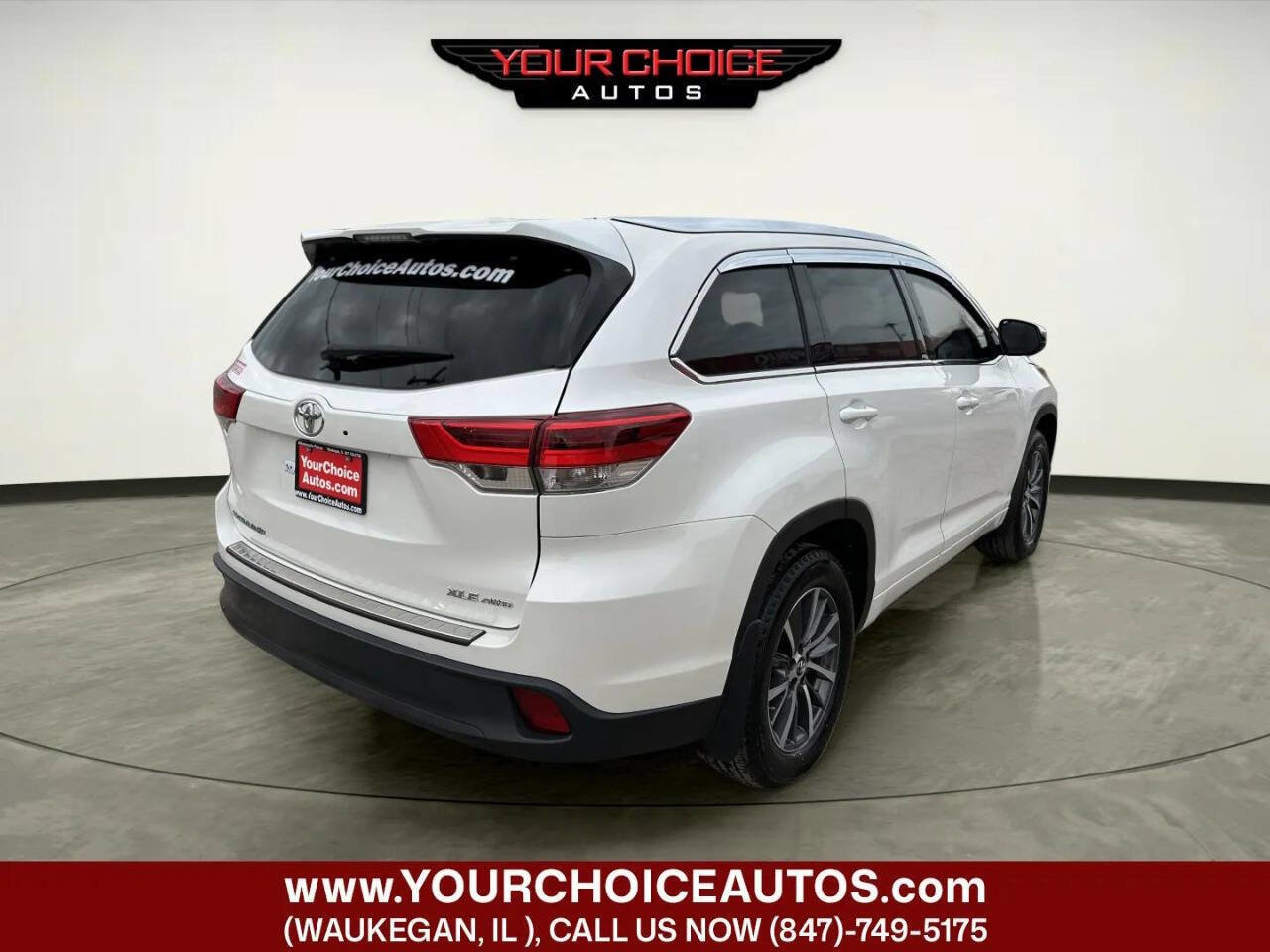 Used 2017 Toyota Highlander XLE image 5