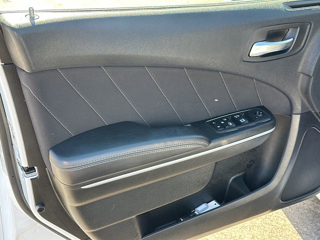 Used 2022 Dodge Charger SXT image 10