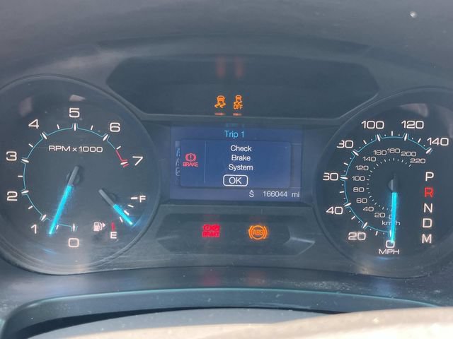 Used 2015 Ford Explorer XLT FWD image 33