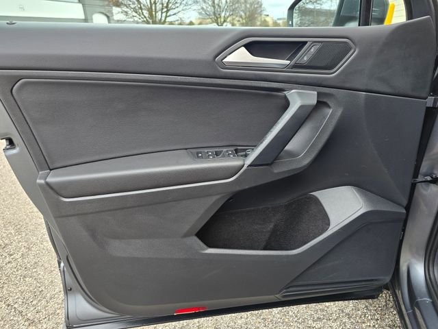 Used 2019 Volkswagen Tiguan SE image 15