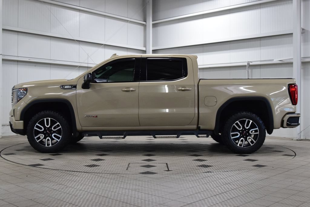 Used 2023 GMC Sierra 1500 AT4 w/ AT4 Premium Package AWD/4WD image 4