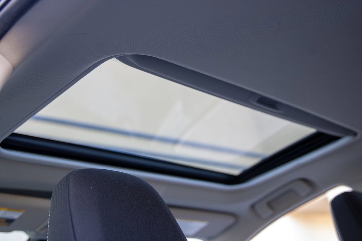 Used 2018 Toyota RAV4 XLE image 36