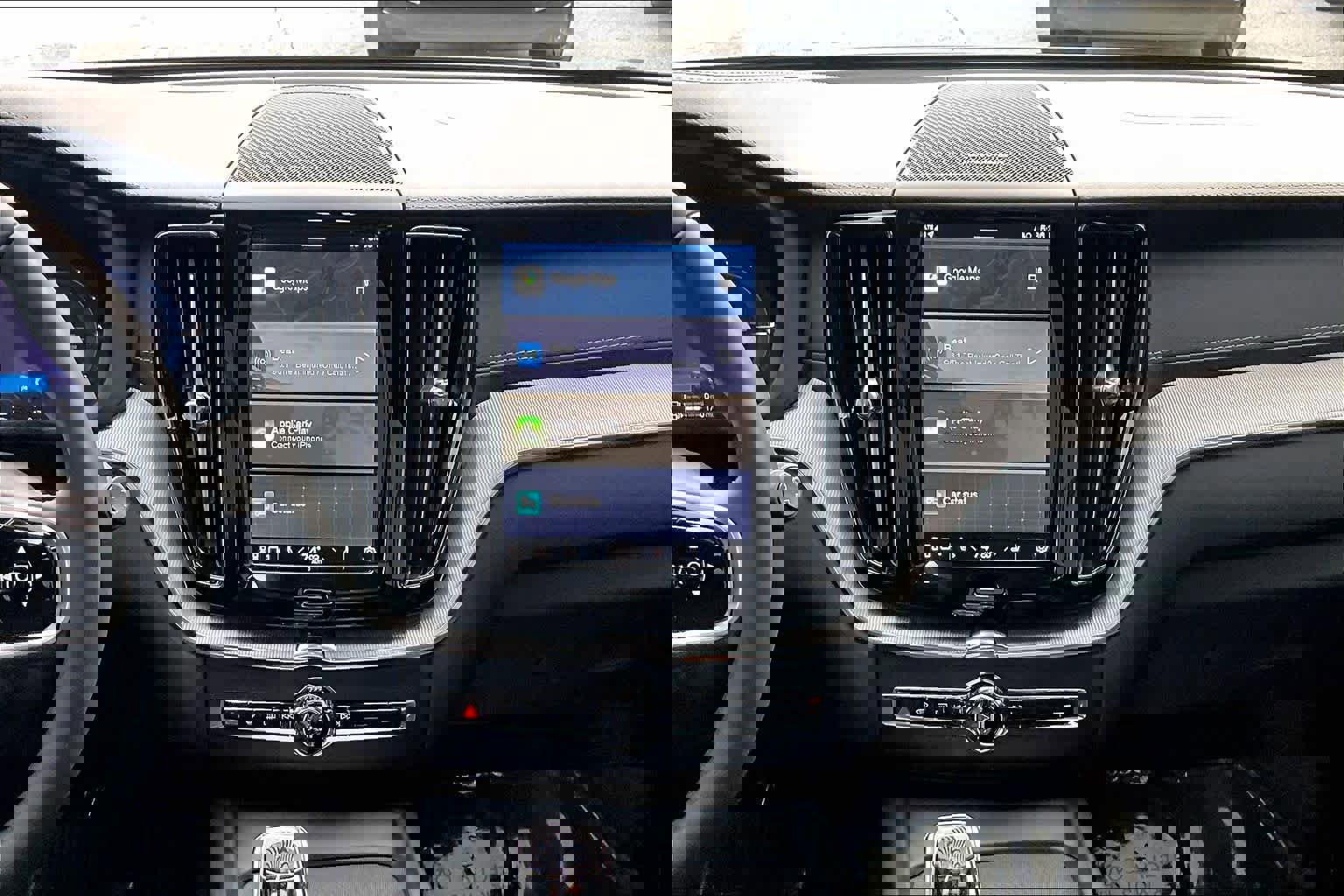 Used 2024 Volvo XC60 T8 Ultimate image 6