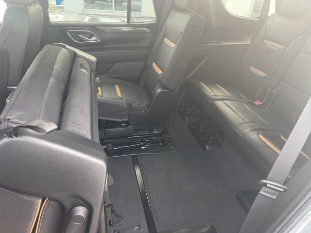 Used 2024 GMC Yukon AT4 w/ Technology Package AWD/4WD image 10