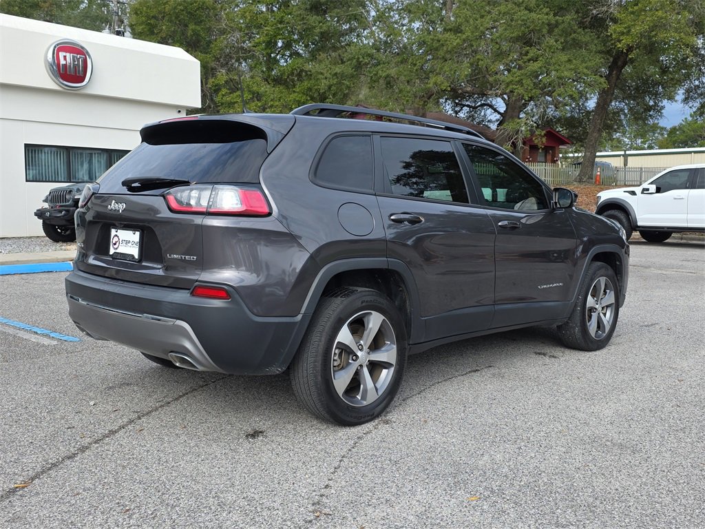 Used 2022 Jeep Cherokee Limited image 5