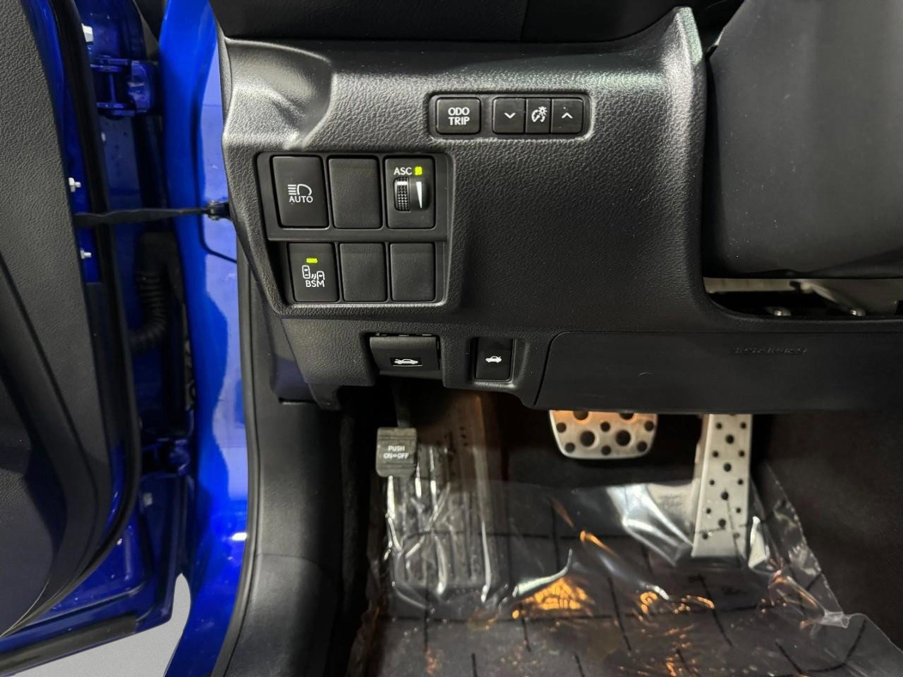 Used 2020 Lexus IS 300 F Sport w/ Blackline Edition image 26