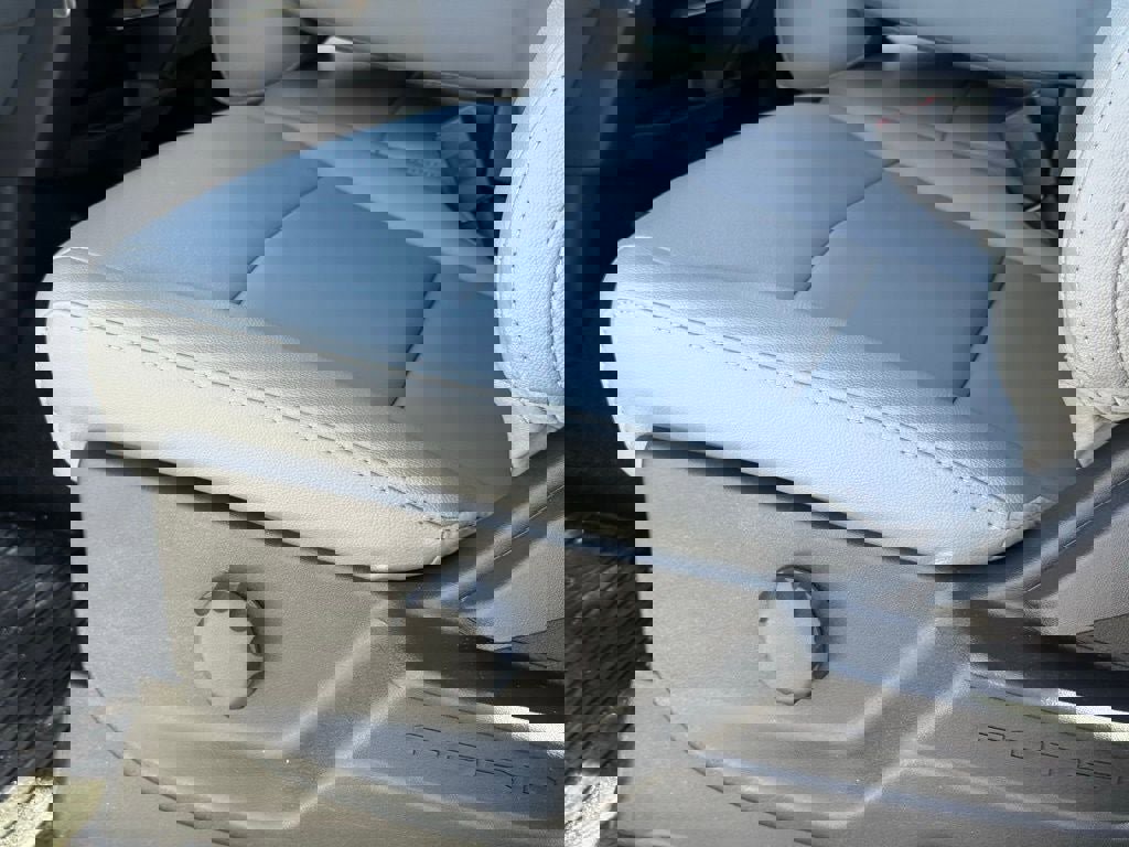 New 2026 Ford F250 XL w/ XL Chrome Package image 15