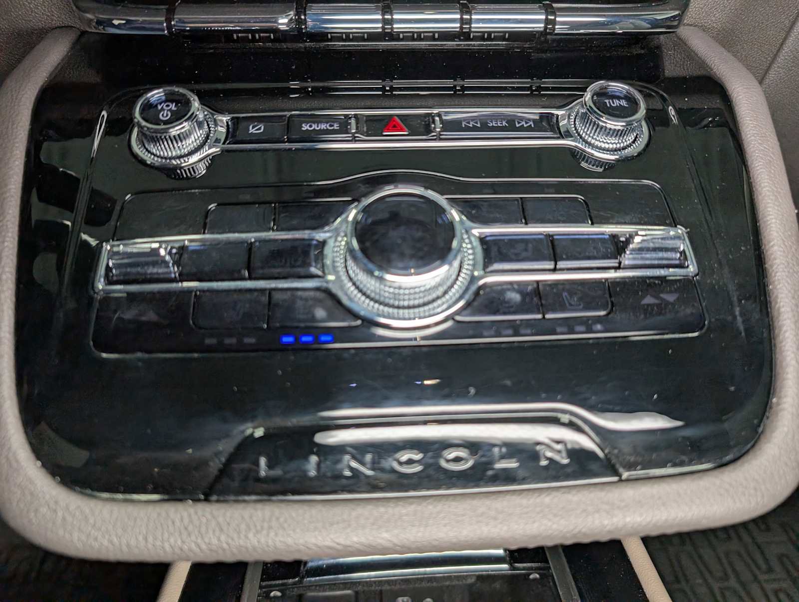 Certified 2022 Lincoln Corsair AWD w/ Premium Package image 32