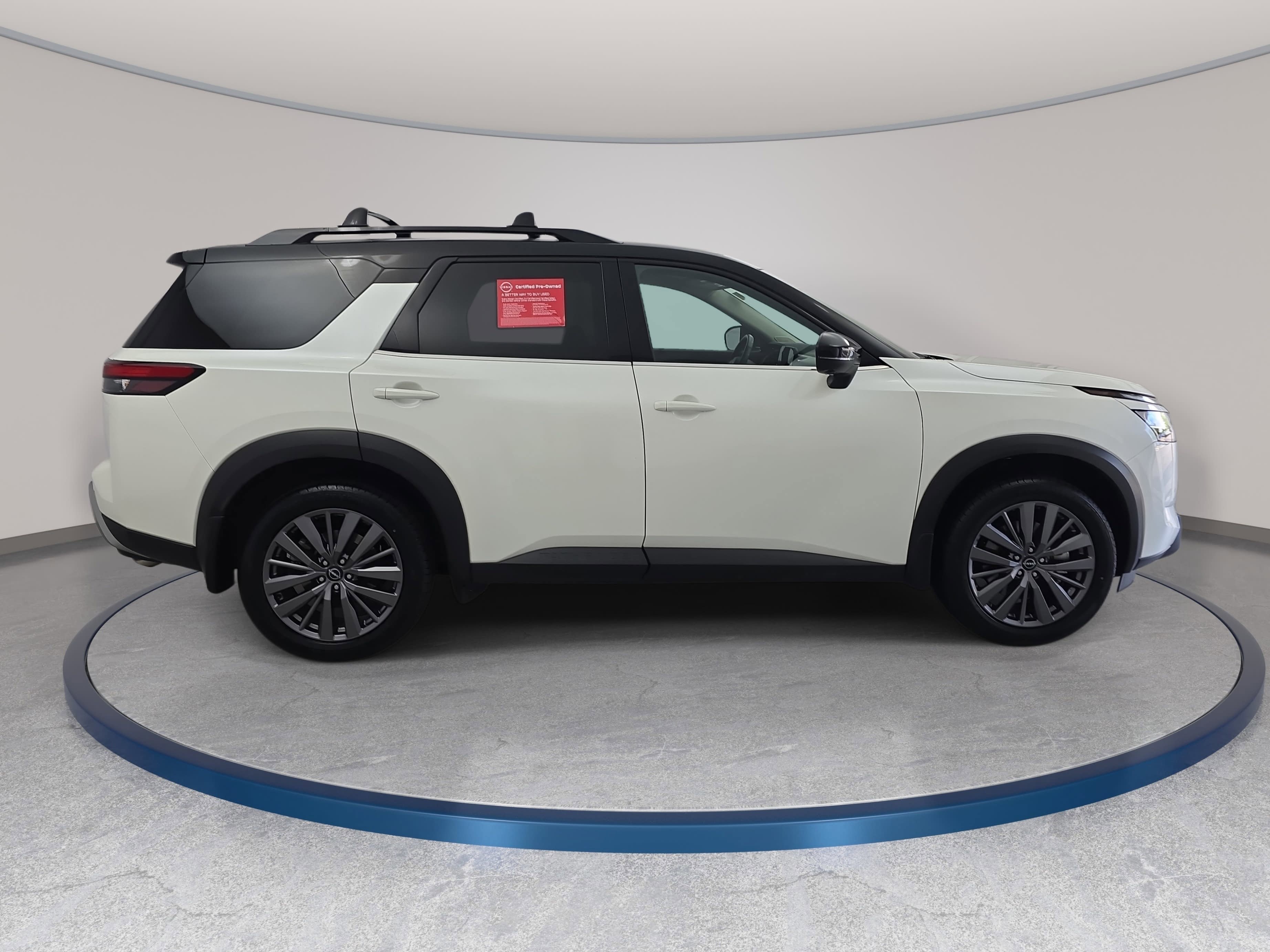 Certified 2024 Nissan Pathfinder SL w/ SL Premium Package AWD/4WD image 4