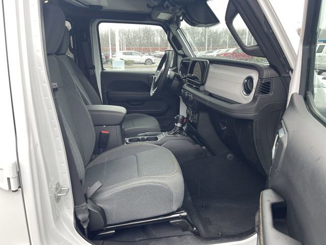Used 2025 Jeep Wrangler Unlimited Sahara image 28