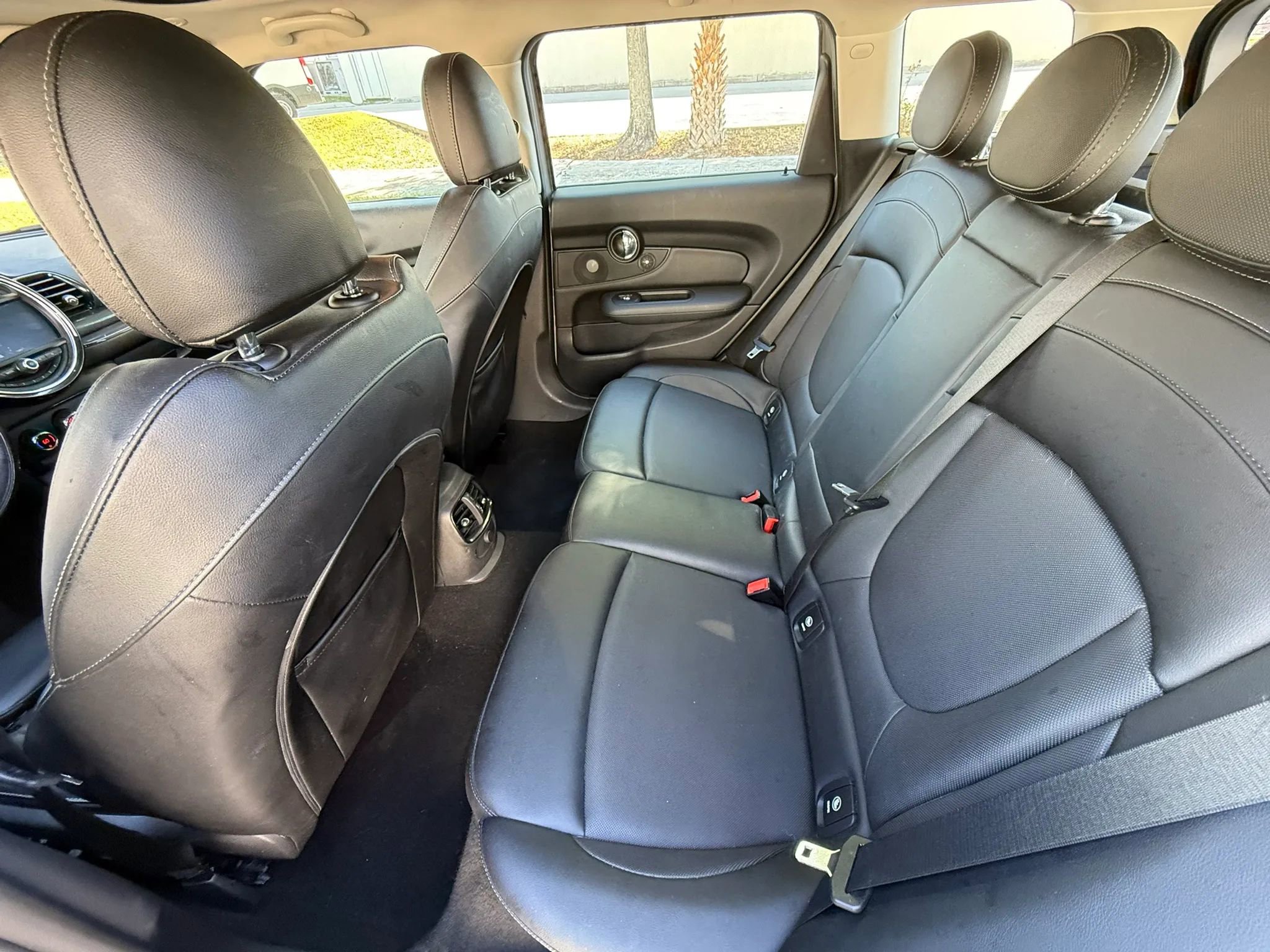 Used 2016 MINI Cooper Clubman Cooper Hatchback 4D image 8