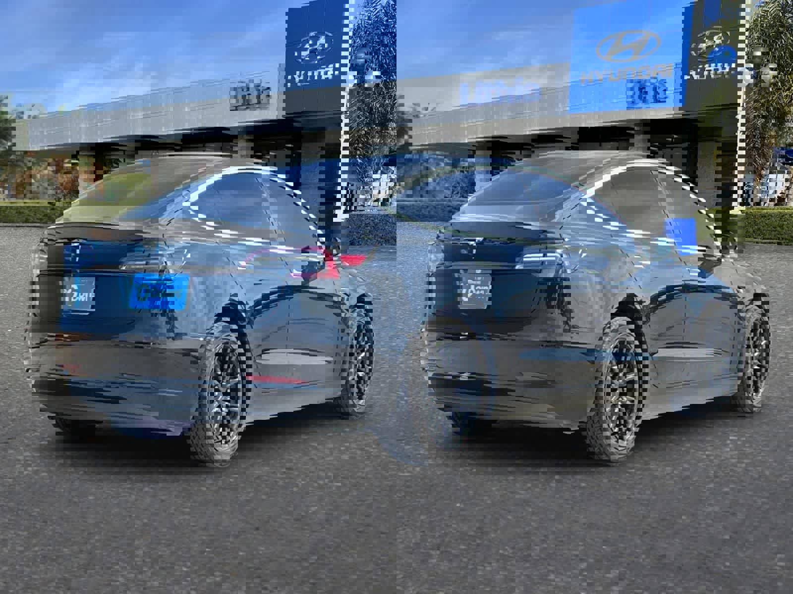 Used 2019 Tesla Model 3 Long Range image 3