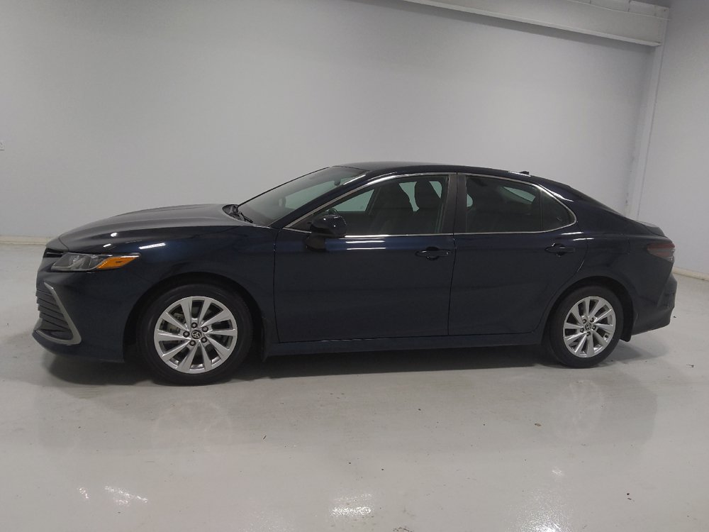 Used 2021 Toyota Camry LE FWD image 2