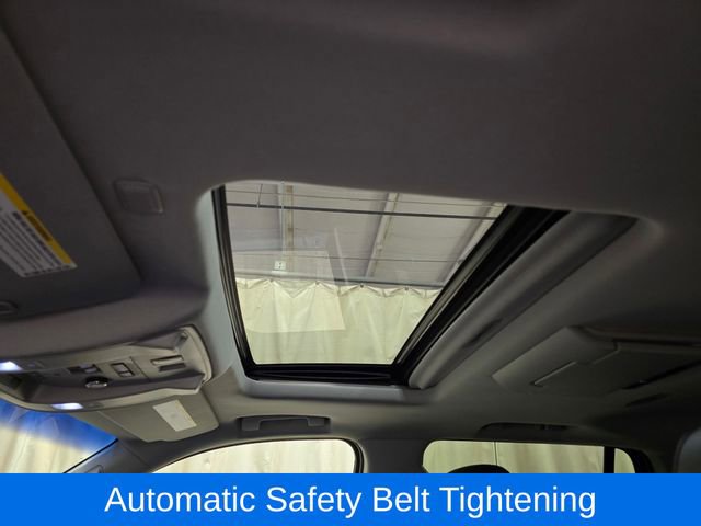 Used 2016 Cadillac Escalade Premium image 17