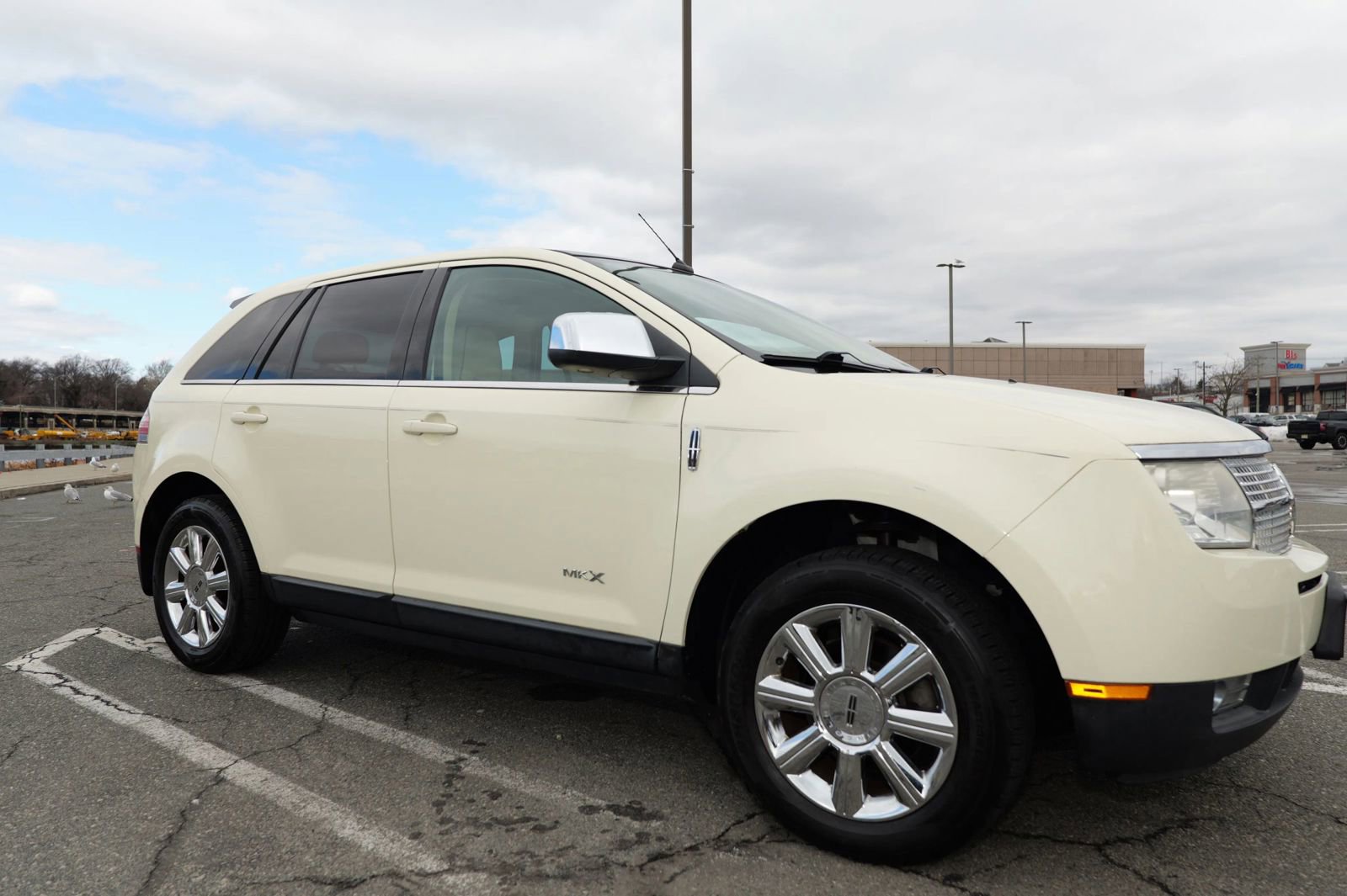 Used 2008 Lincoln MKX AWD image 10