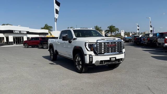 Used 2024 GMC Sierra 2500 Denali w/ Denali Reserve Package AWD/4WD image 3