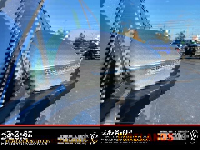 New 2025 Volkswagen Tiguan SE image 13