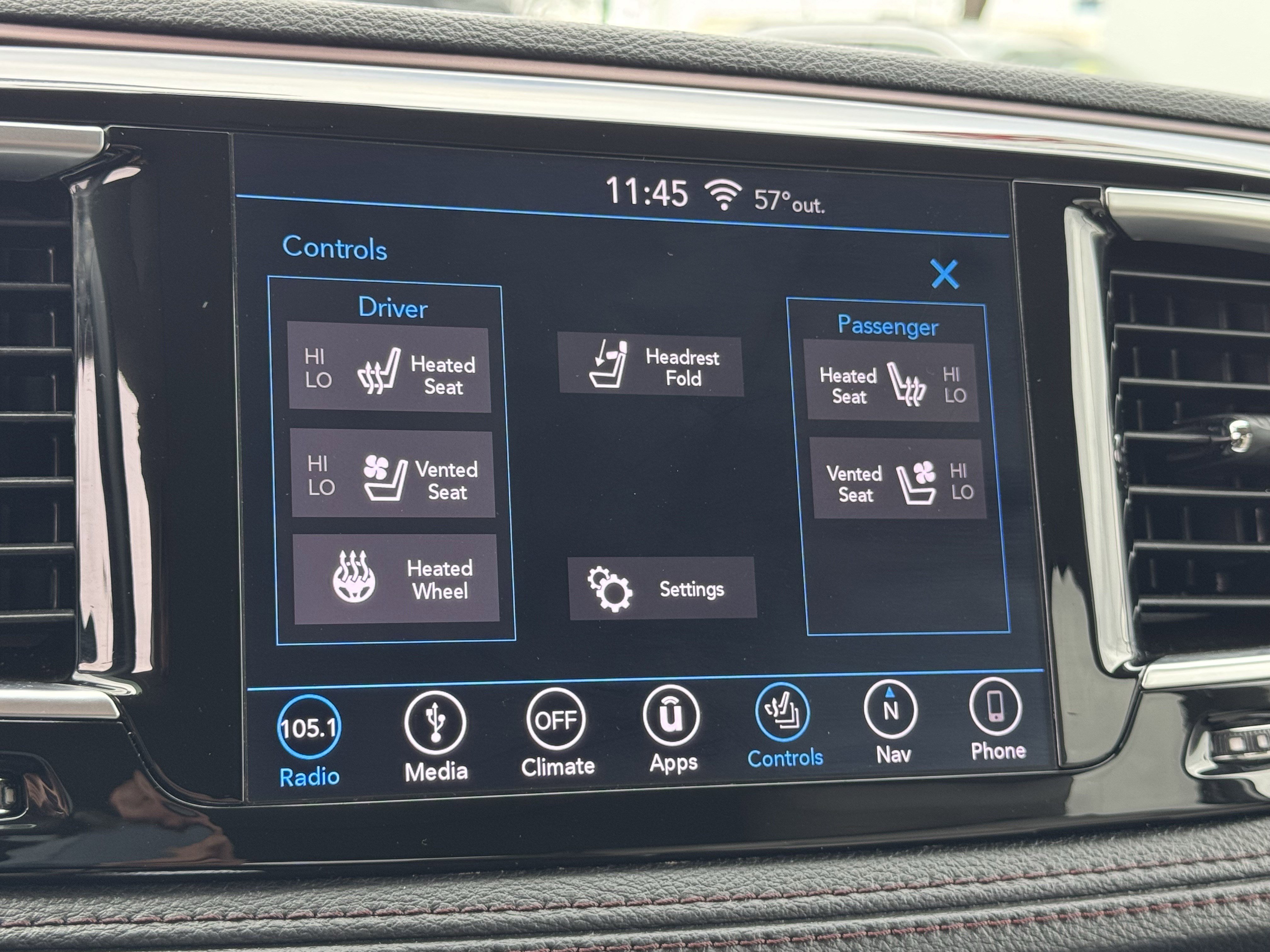 Used 2019 Chrysler Pacifica Limited image 3