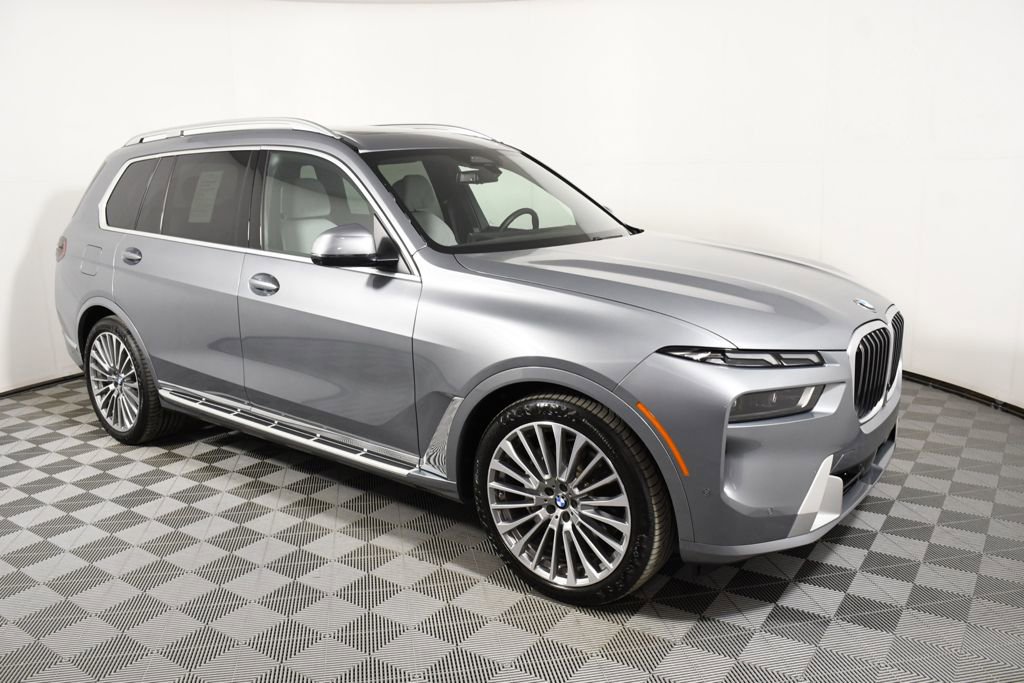 Used 2024 BMW X7 xDrive40i w/ Premium Package image 8