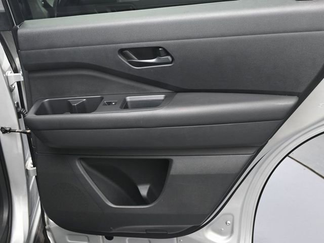 Used 2024 Nissan Pathfinder SV image 31