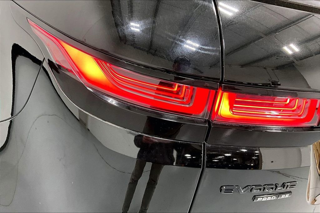Used 2020 Land Rover Range Rover Evoque SE image 39