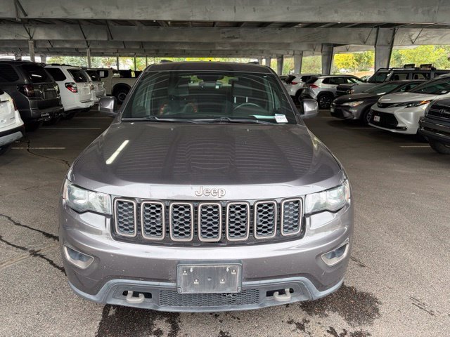Used 2017 Jeep Grand Cherokee Laredo AWD/4WD image 2