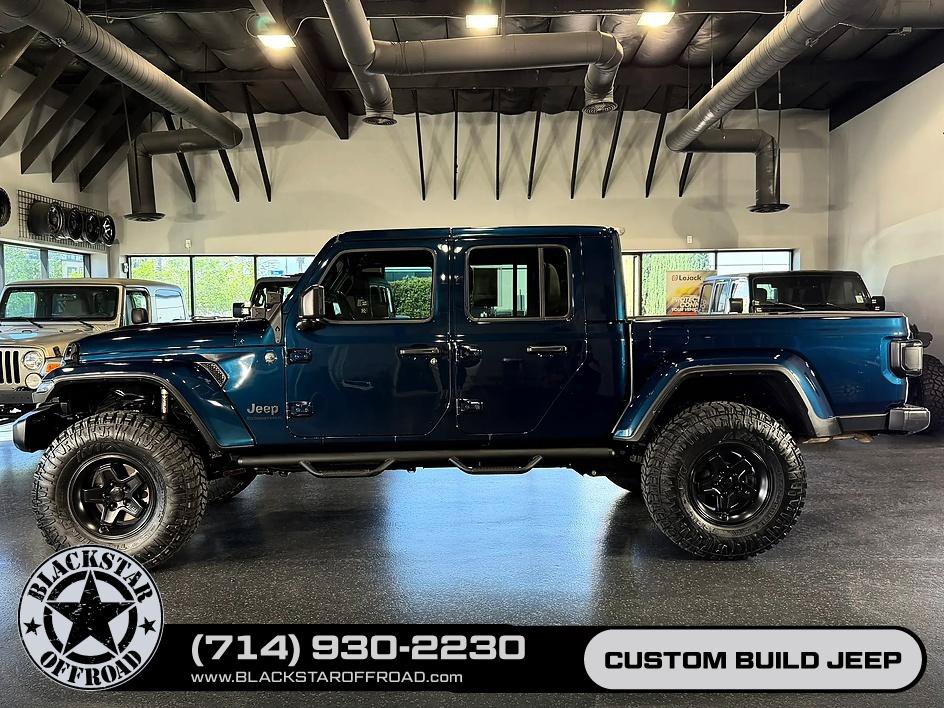 Used 2025 Jeep Gladiator Sport AWD/4WD image 8