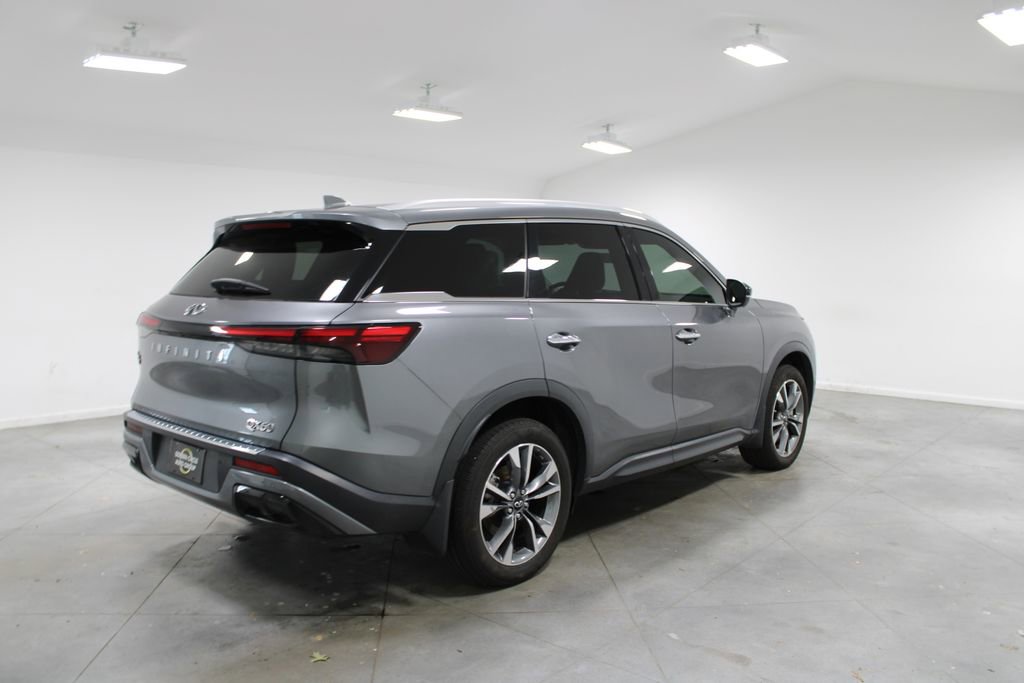 Used 2023 INFINITI QX60 Luxe w/ Vision Package FWD image 9