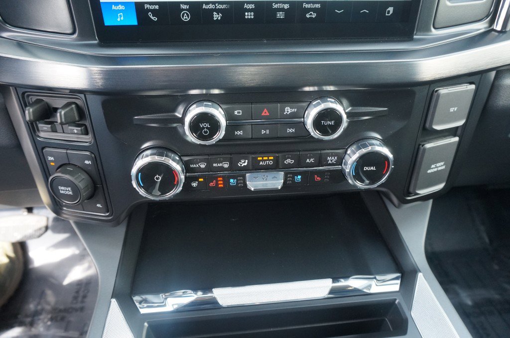 Used 2025 Ford F350 Lariat w/ Black Appearance Package AWD/4WD image 13