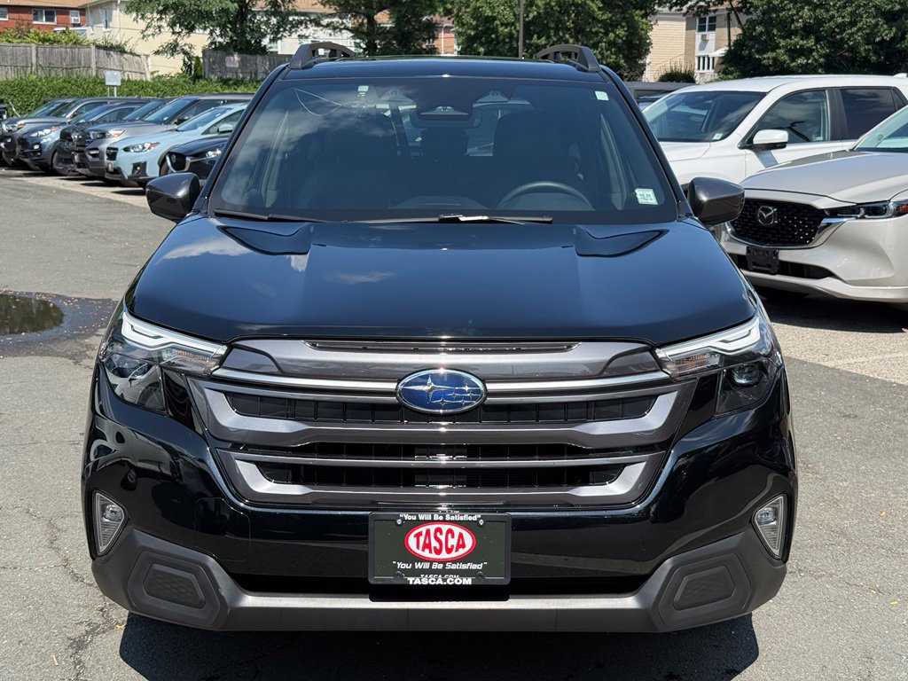 Certified 2025 Subaru Forester Premium AWD/4WD image 3