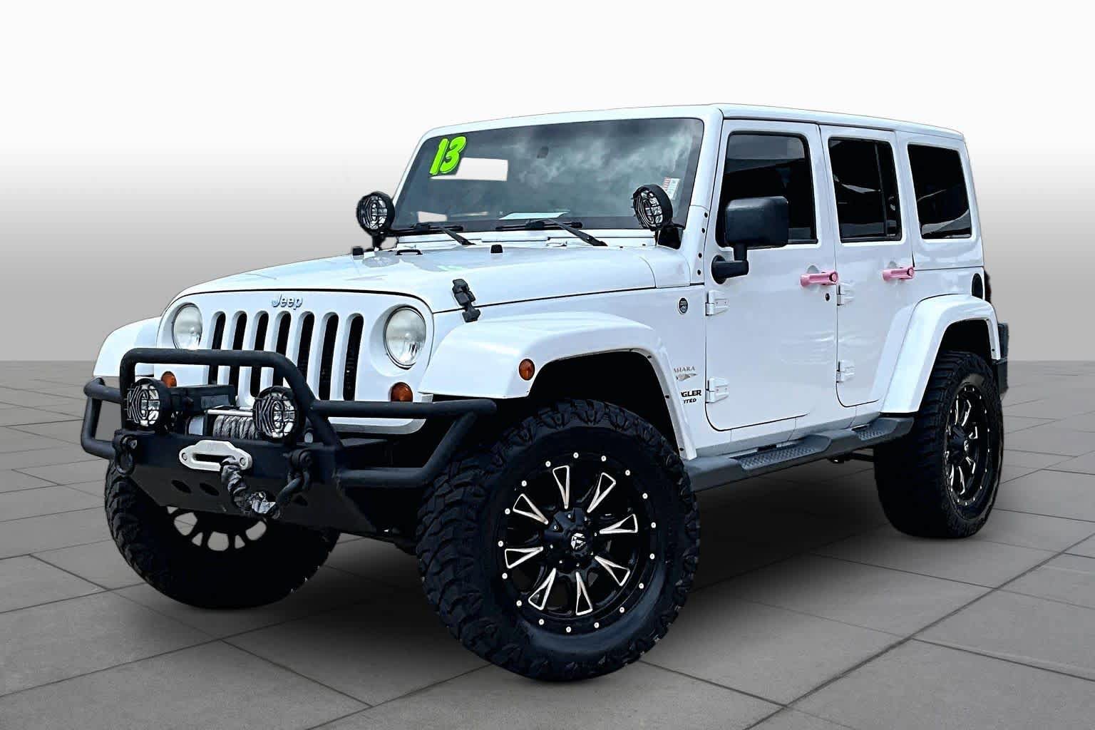 Used 2013 Jeep Wrangler Unlimited Sahara w/ Connectivity Group AWD/4WD image 2