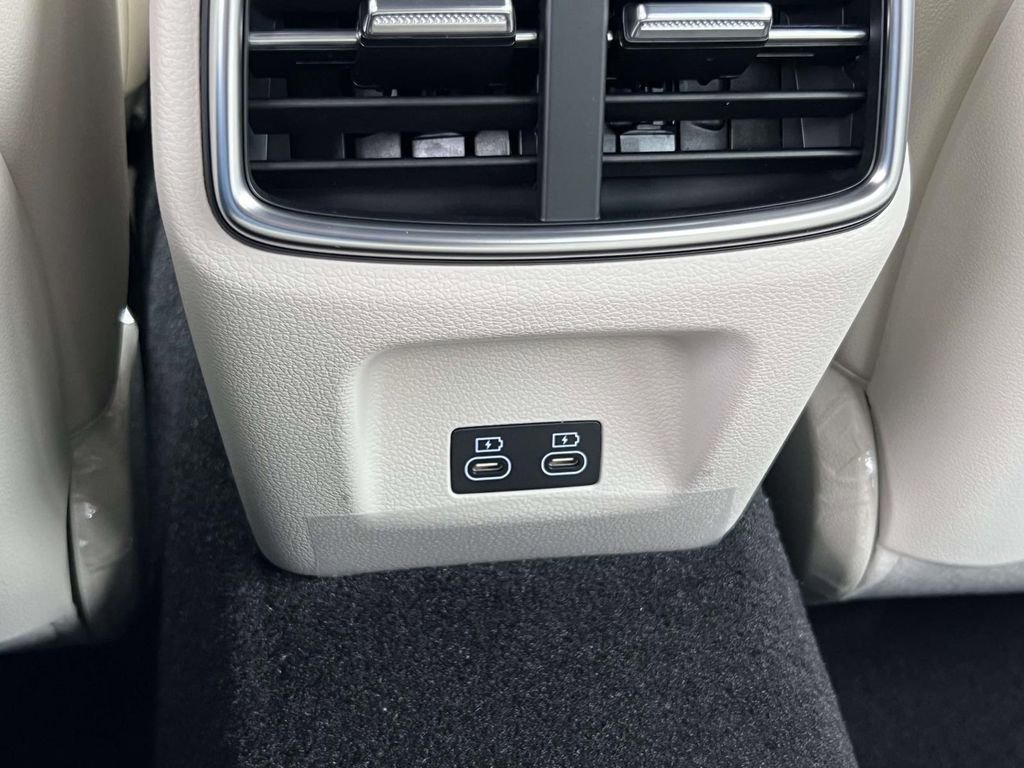 New 2026 Genesis G70 2.5T image 28