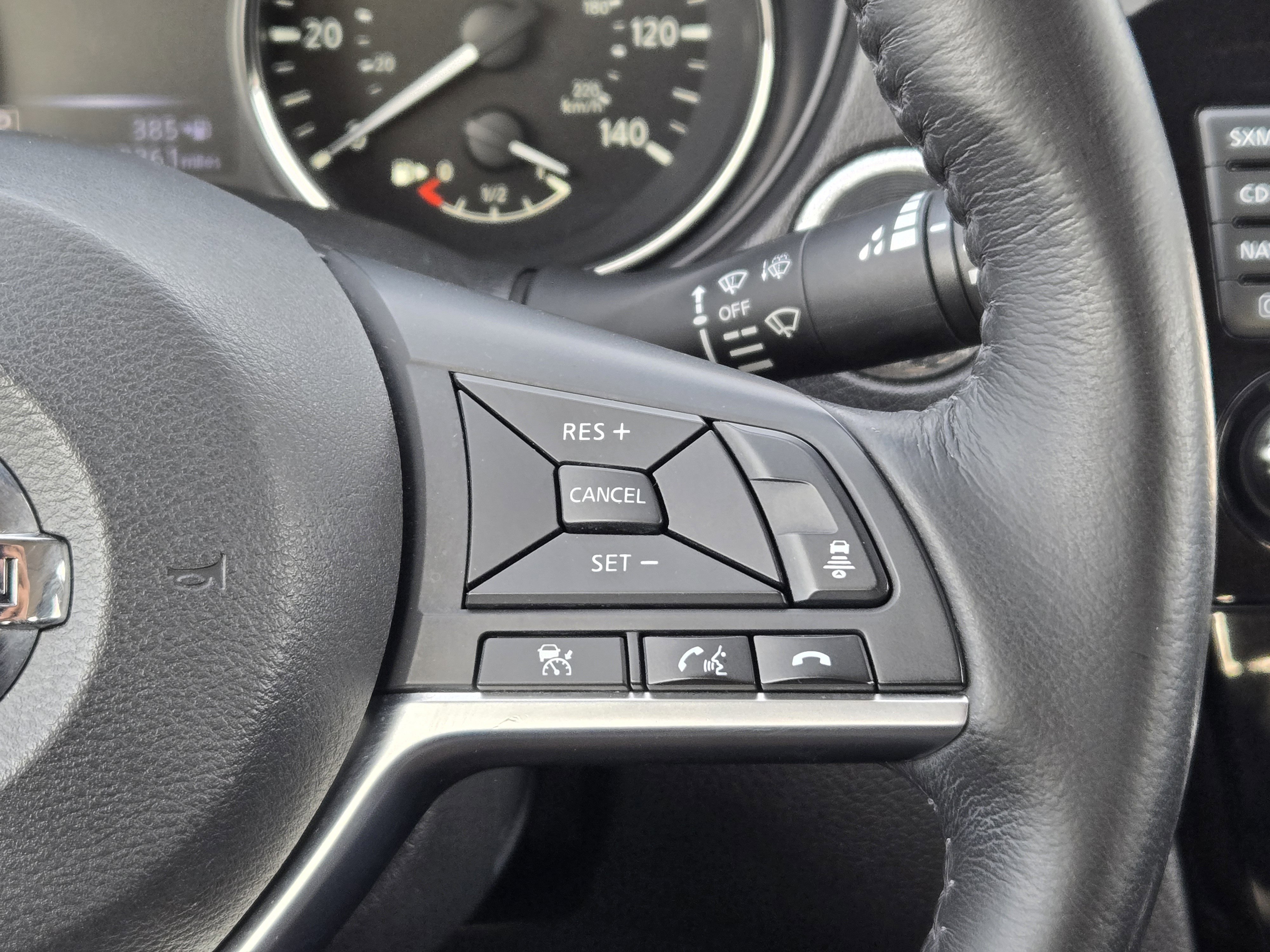 Used 2018 Nissan Rogue Sport SL w/ SL Premium Package image 34