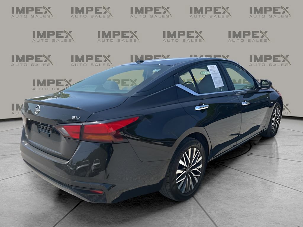 Used 2024 Nissan Altima 2.5 SV FWD image 5