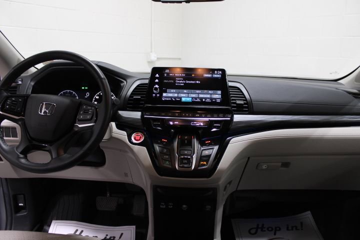 Used 2025 Honda Odyssey Elite image 32