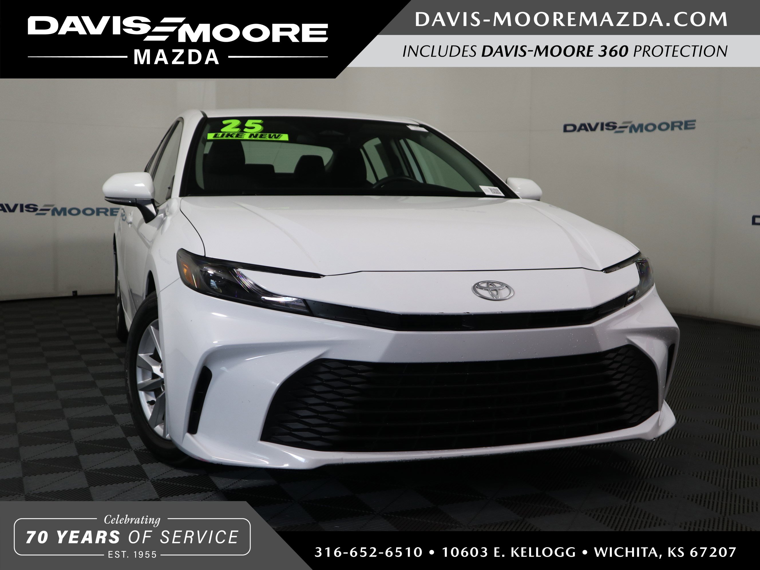 Used 2025 Toyota Camry LE FWD image 1